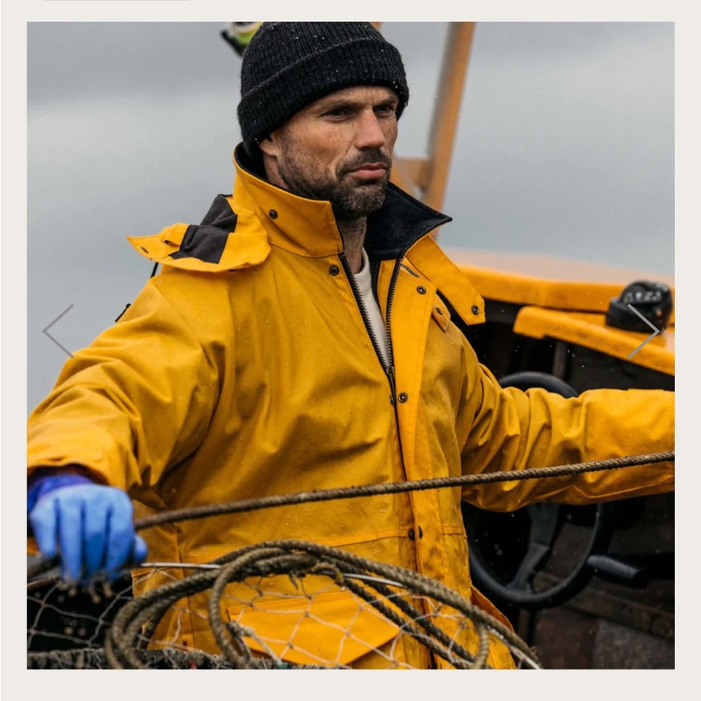 Filson Yellow Raincoat Durable Weather-Resistant